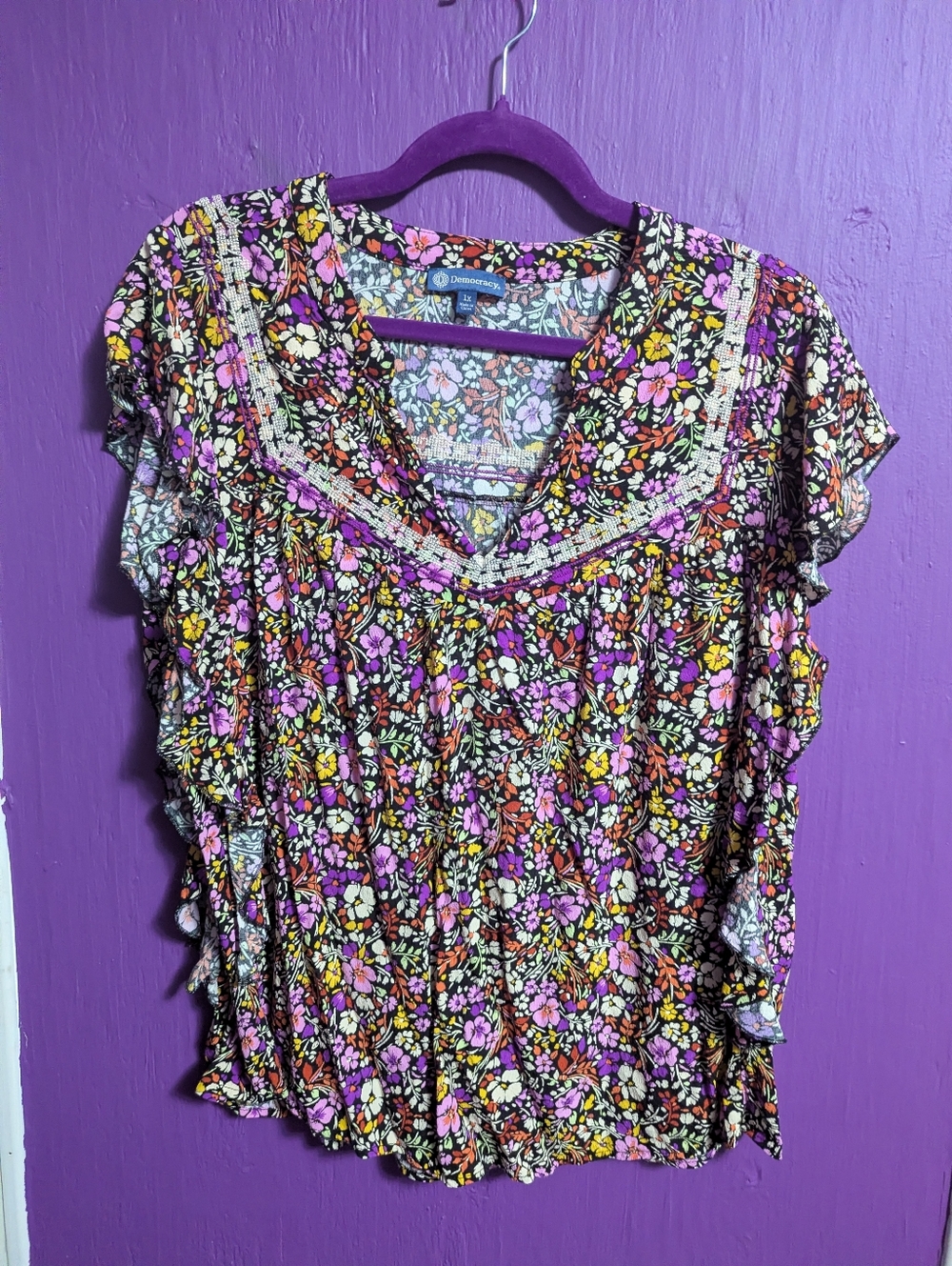 Democracy Black Colorful Floral Knit Detail Short Ruffle Sleeve Blouse 1X 16 18